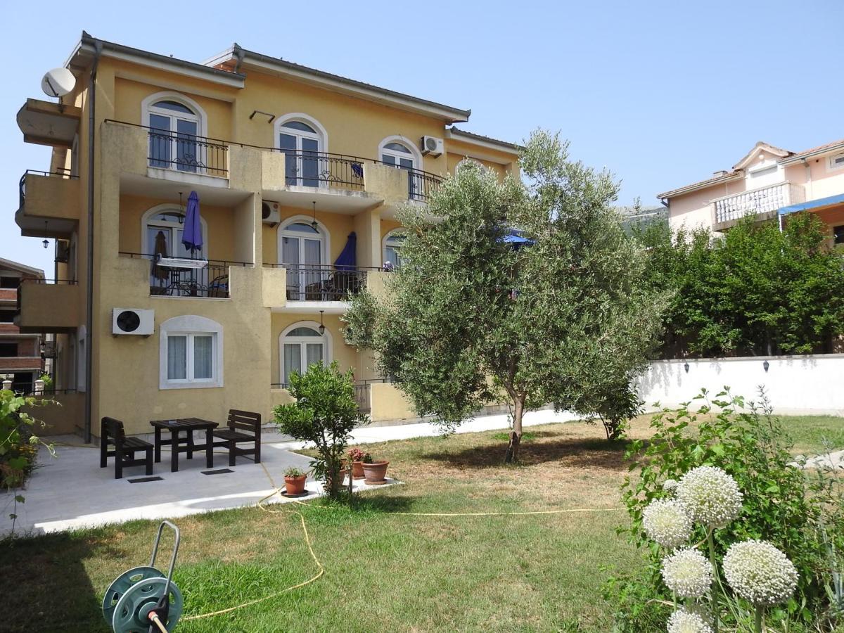 Luna Apartments Budua Esterno foto
